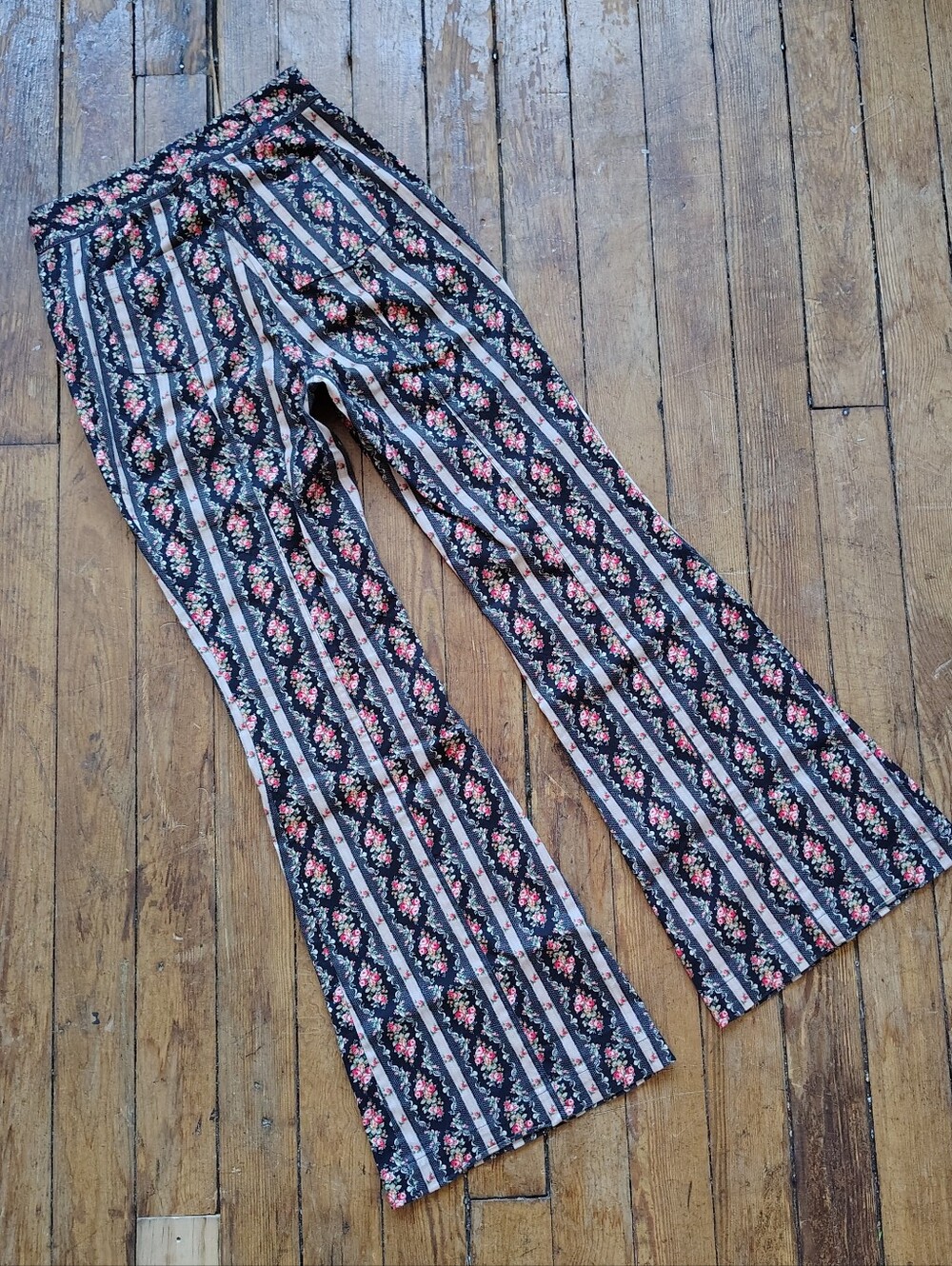 LoveShackFancy Bell Bottom Pants 4 Floral Meyerson Boho Chic Flares $345 Retail - Picture 8 of 8